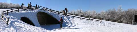 Il sottopassaggio che porta all'anello di monte e a quello di valle