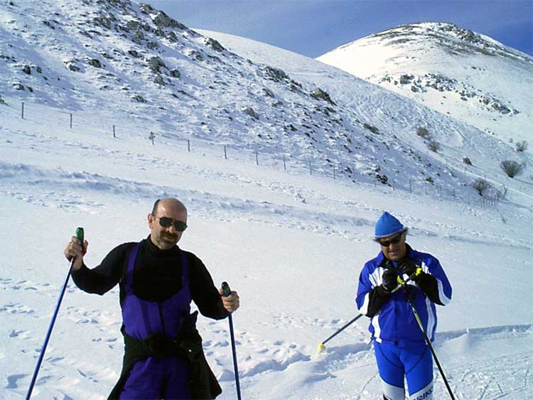 Antonio aspetta Virgilio che finge un guasto tecnico.