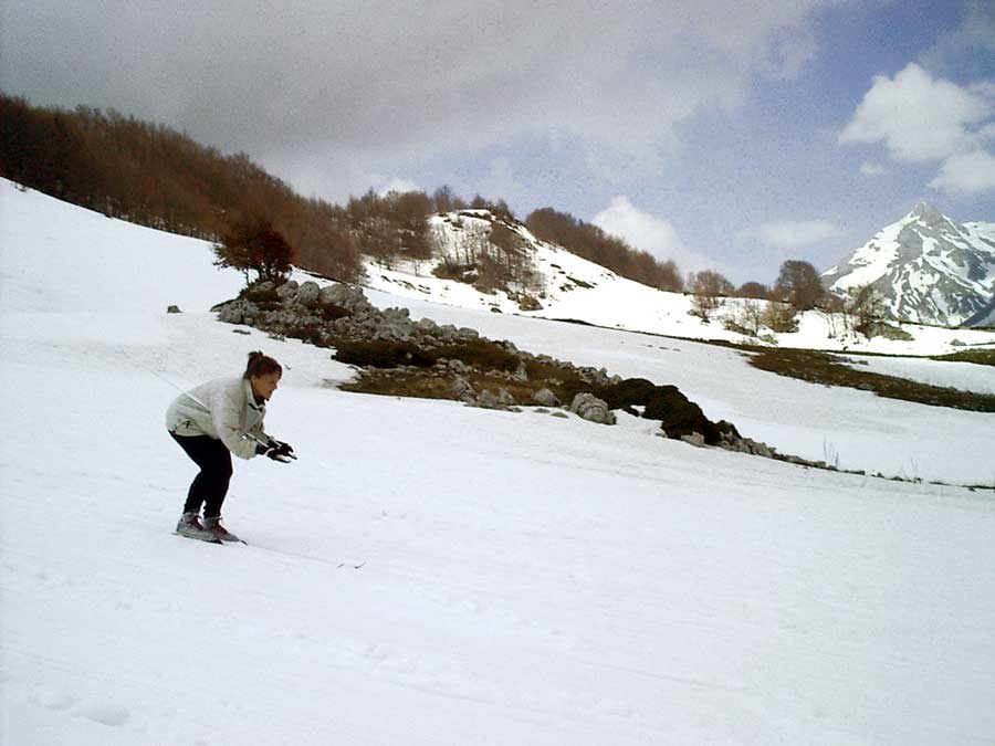 Si avvicina la Pasqua e Cristina scende a UOVO.